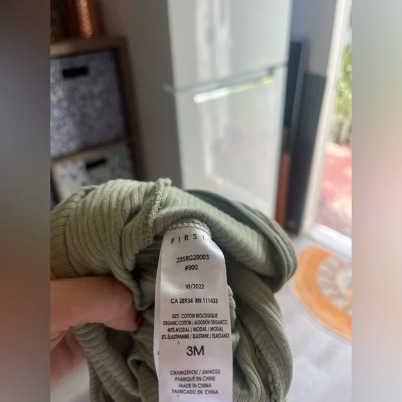 FIRSTS organic cotton blend sage green long sleeve Onesie size 3 months - Picture 5 of 5